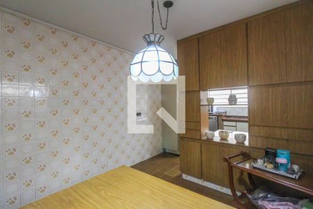 Casa à venda com 180m², 3 quartos e 2 vagas Casa à venda com 180m², 3 quartos e 2 vagasCozinha