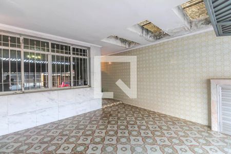 Casa à venda com 180m², 3 quartos e 2 vagas Casa à venda com 180m², 3 quartos e 2 vagasGaragem