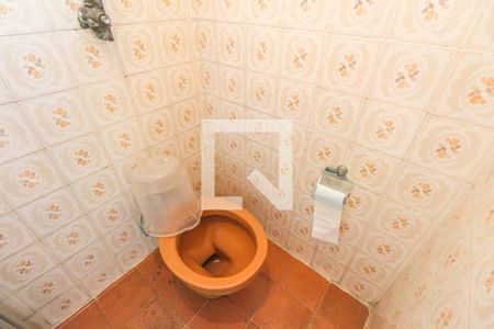 Casa à venda com 180m², 3 quartos e 2 vagas Casa à venda com 180m², 3 quartos e 2 vagasBanheiro/serviço