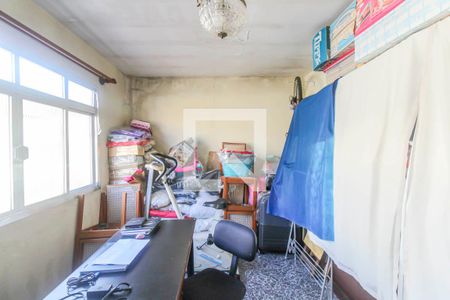 Casa à venda com 180m², 3 quartos e 2 vagas Casa à venda com 180m², 3 quartos e 2 vagasEdícula