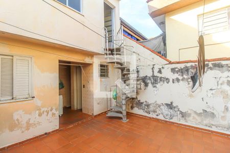 Casa à venda com 180m², 3 quartos e 2 vagas Casa à venda com 180m², 3 quartos e 2 vagasChurrasqueira