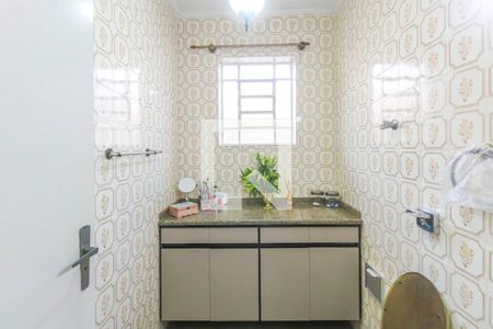 Casa à venda com 180m², 3 quartos e 2 vagas Casa à venda com 180m², 3 quartos e 2 vagasBanheiro