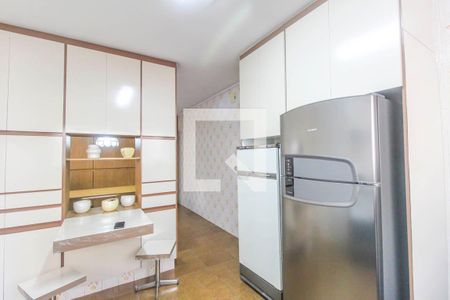 Casa à venda com 180m², 3 quartos e 2 vagas Casa à venda com 180m², 3 quartos e 2 vagasCozinha