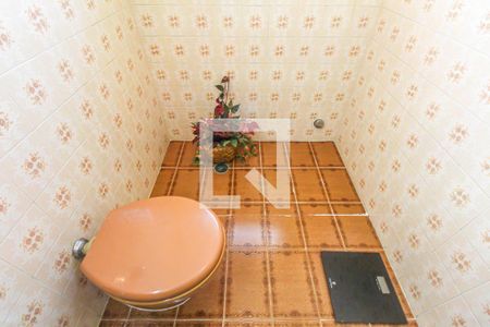 Casa à venda com 180m², 3 quartos e 2 vagas Casa à venda com 180m², 3 quartos e 2 vagasBanheiro