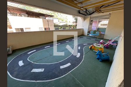 Apartamento à venda com 66m², 2 quartos e sem vagaÁrea comum - Playground