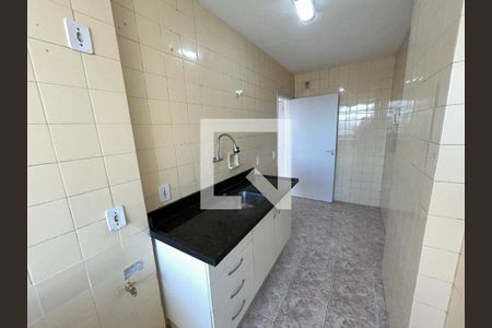 Apartamento à venda com 66m², 2 quartos e sem vagaCozinha