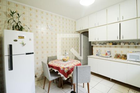 Casa à venda com 179m², 3 quartos e 2 vagasCozinha