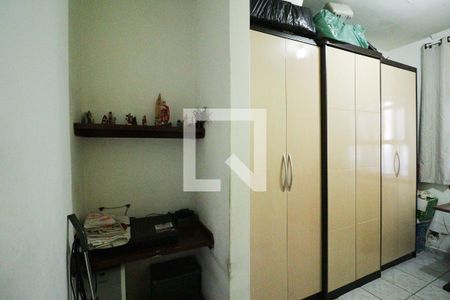 Casa à venda com 179m², 3 quartos e 2 vagasQuarto 2