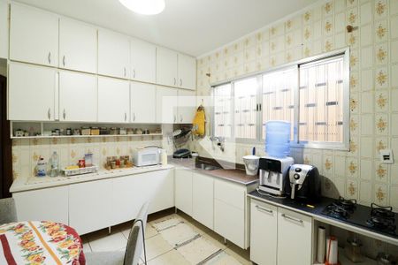 Casa à venda com 179m², 3 quartos e 2 vagasCozinha