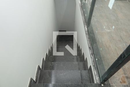 Casa à venda com 130m², 2 quartos e 3 vagasCorredor/Escada