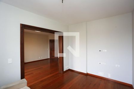 Sala de apartamento à venda com 3 quartos, 270m² em Vila Suzana, São Paulo