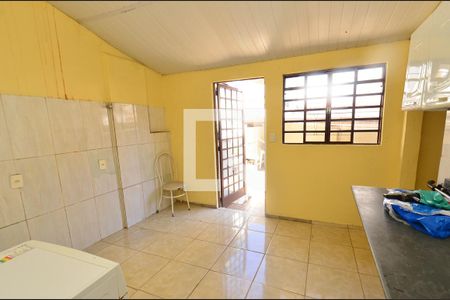 Casa à venda com 267m², 4 quartos e 4 vagas Casa à venda com 267m², 4 quartos e 4 vagasArea serviço