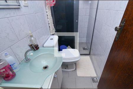 Casa à venda com 267m², 4 quartos e 4 vagas Casa à venda com 267m², 4 quartos e 4 vagasBanheiro social