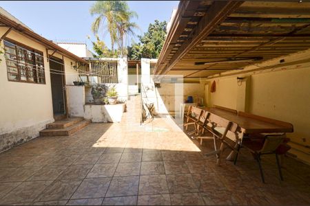 Casa à venda com 267m², 4 quartos e 4 vagas Casa à venda com 267m², 4 quartos e 4 vagasArea privativa