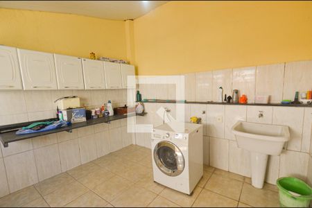 Casa à venda com 267m², 4 quartos e 4 vagas Casa à venda com 267m², 4 quartos e 4 vagasArea serviço