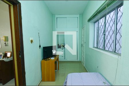 Casa à venda com 267m², 4 quartos e 4 vagas Casa à venda com 267m², 4 quartos e 4 vagasQuarto2