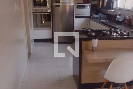 Casa à venda com 178m², 4 quartos e 2 vagas