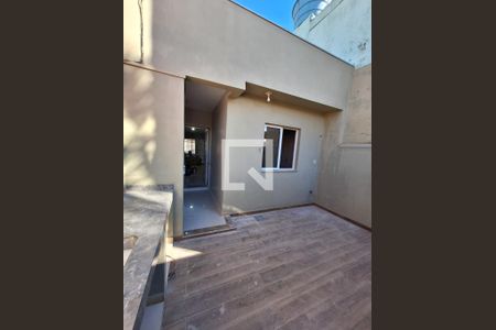 Casa à venda com 55m², 2 quartos e 1 vaga Casa à venda com 55m², 2 quartos e 1 vagaÁrea externa