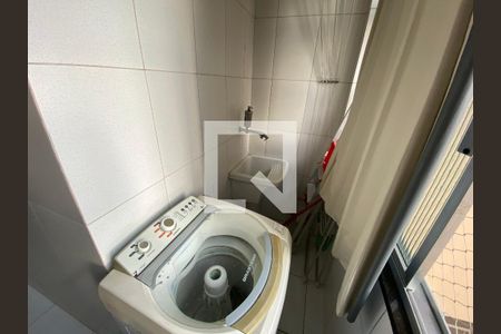 Apartamento à venda com 70m², 2 quartos e sem vaga Apartamento à venda com 70m², 2 quartos e sem vagaCozinha e Área de Serviço