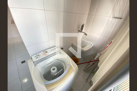 Apartamento à venda com 70m², 2 quartos e sem vaga Apartamento à venda com 70m², 2 quartos e sem vagaCozinha e Área de Serviço