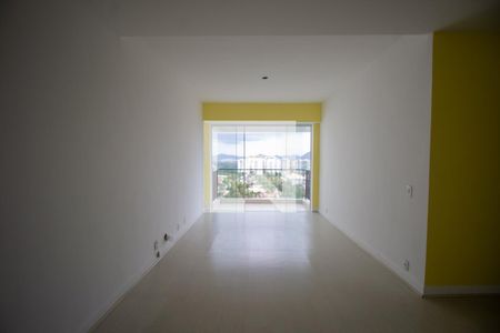 Sala de apartamento para alugar com 2 quartos, 84m² em Barra da Tijuca, Rio de Janeiro