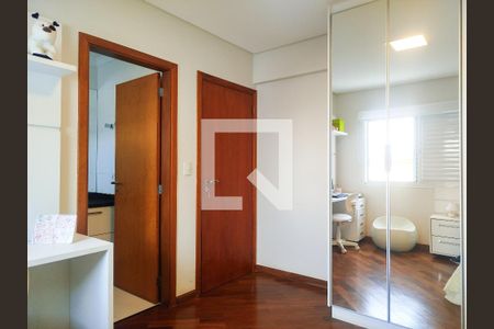 Apartamento à venda com 155m², 3 quartos e 2 vagas Apartamento à venda com 155m², 3 quartos e 2 vagasSuíte 3