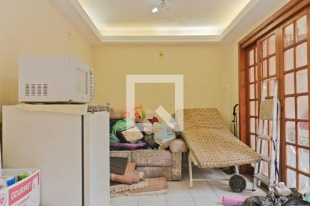 Casa à venda com 180m², 3 quartos e 5 vagas Casa à venda com 180m², 3 quartos e 5 vagasEdícula