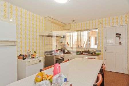 Casa à venda com 180m², 3 quartos e 5 vagas Casa à venda com 180m², 3 quartos e 5 vagasCozinha