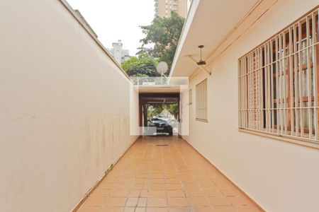 Casa à venda com 180m², 3 quartos e 5 vagas Casa à venda com 180m², 3 quartos e 5 vagasÁrea externa