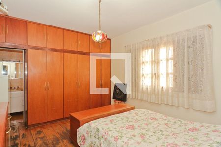 Casa à venda com 180m², 3 quartos e 5 vagas Casa à venda com 180m², 3 quartos e 5 vagasSuíte