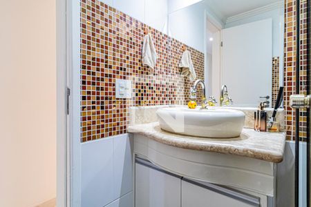 Apartamento à venda com 95m², 3 quartos e 2 vagas Apartamento à venda com 95m², 3 quartos e 2 vagasBanheiro social