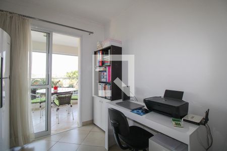 Apartamento à venda com 136m², 3 quartos e 2 vagas Apartamento à venda com 136m², 3 quartos e 2 vagasEscritório