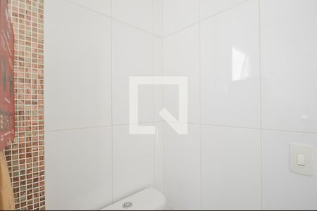 Casa à venda com 246m², 3 quartos e 5 vagasBanheiro da Suíte 2