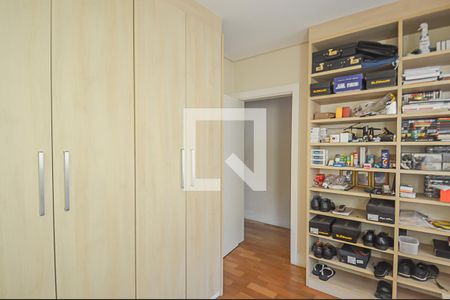 Casa à venda com 246m², 3 quartos e 5 vagasQuarto 2 - Suíte