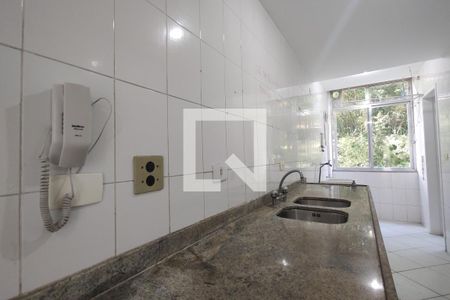 Apartamento para alugar com 104m², 3 quartos e 1 vagaCozinha 