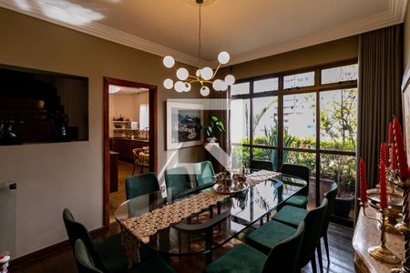 Apartamento à venda com 340m², 4 quartos e 3 vagas Apartamento à venda com 340m², 4 quartos e 3 vagasSala