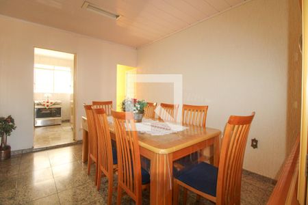 Casa à venda com 374m², 4 quartos e 1 vaga Casa à venda com 374m², 4 quartos e 1 vagaQuarto