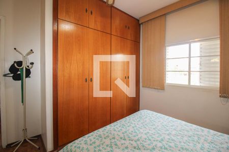 Casa à venda com 374m², 4 quartos e 1 vaga Casa à venda com 374m², 4 quartos e 1 vagaQuarto