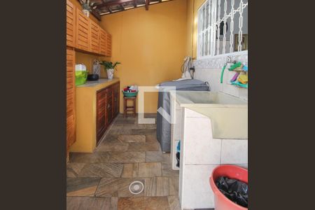 Casa à venda com 374m², 4 quartos e 1 vaga Casa à venda com 374m², 4 quartos e 1 vagaÁrea de serviço