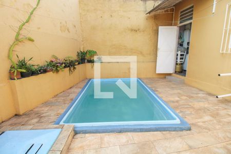 Casa à venda com 374m², 4 quartos e 1 vaga Casa à venda com 374m², 4 quartos e 1 vagaÁrea externa