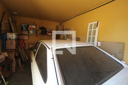 Casa à venda com 374m², 4 quartos e 1 vaga Casa à venda com 374m², 4 quartos e 1 vagaGaragem