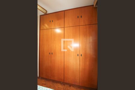 Casa à venda com 374m², 4 quartos e 1 vaga Casa à venda com 374m², 4 quartos e 1 vagaQuarto