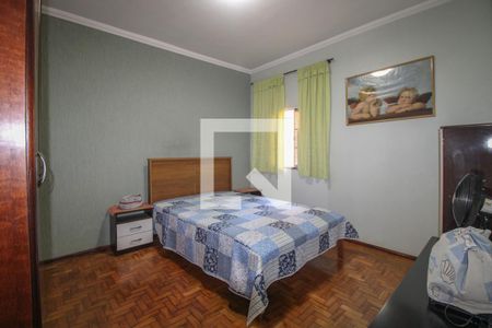 Casa à venda com 374m², 4 quartos e 1 vaga Casa à venda com 374m², 4 quartos e 1 vagaQuarto