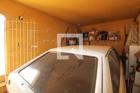 Casa à venda com 374m², 4 quartos e 1 vaga Casa à venda com 374m², 4 quartos e 1 vagaGaragem