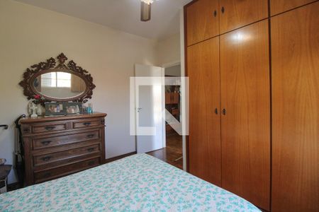 Casa à venda com 374m², 4 quartos e 1 vaga Casa à venda com 374m², 4 quartos e 1 vagaQuarto