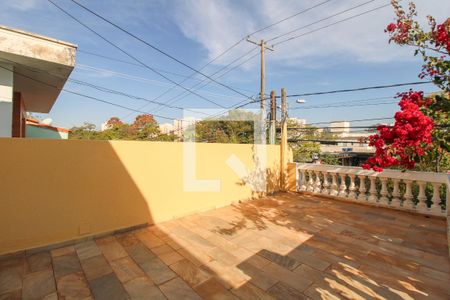 Casa à venda com 374m², 4 quartos e 1 vaga Casa à venda com 374m², 4 quartos e 1 vagaÁrea externa