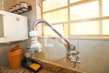 Casa à venda com 374m², 4 quartos e 1 vaga Casa à venda com 374m², 4 quartos e 1 vagaCozinha