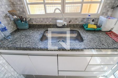 Casa à venda com 374m², 4 quartos e 1 vaga Casa à venda com 374m², 4 quartos e 1 vagaCozinha