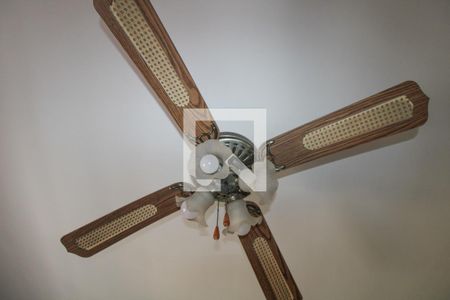 Casa à venda com 374m², 4 quartos e 1 vaga Casa à venda com 374m², 4 quartos e 1 vagaQuarto