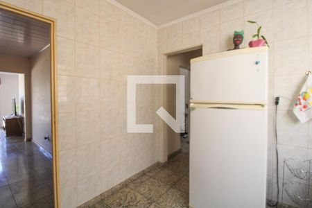 Casa à venda com 374m², 4 quartos e 1 vaga Casa à venda com 374m², 4 quartos e 1 vagaCozinha